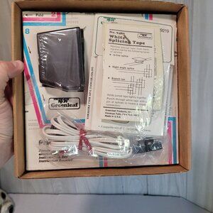 Vintage Greenleaf Safe 'N Easy Dollhouse Lighting Kit #9019 W Chrysolite Lamp